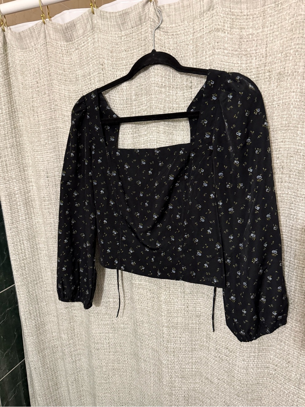 Levi's Black Floral Square-Neck Blouse with Puff Sleeves